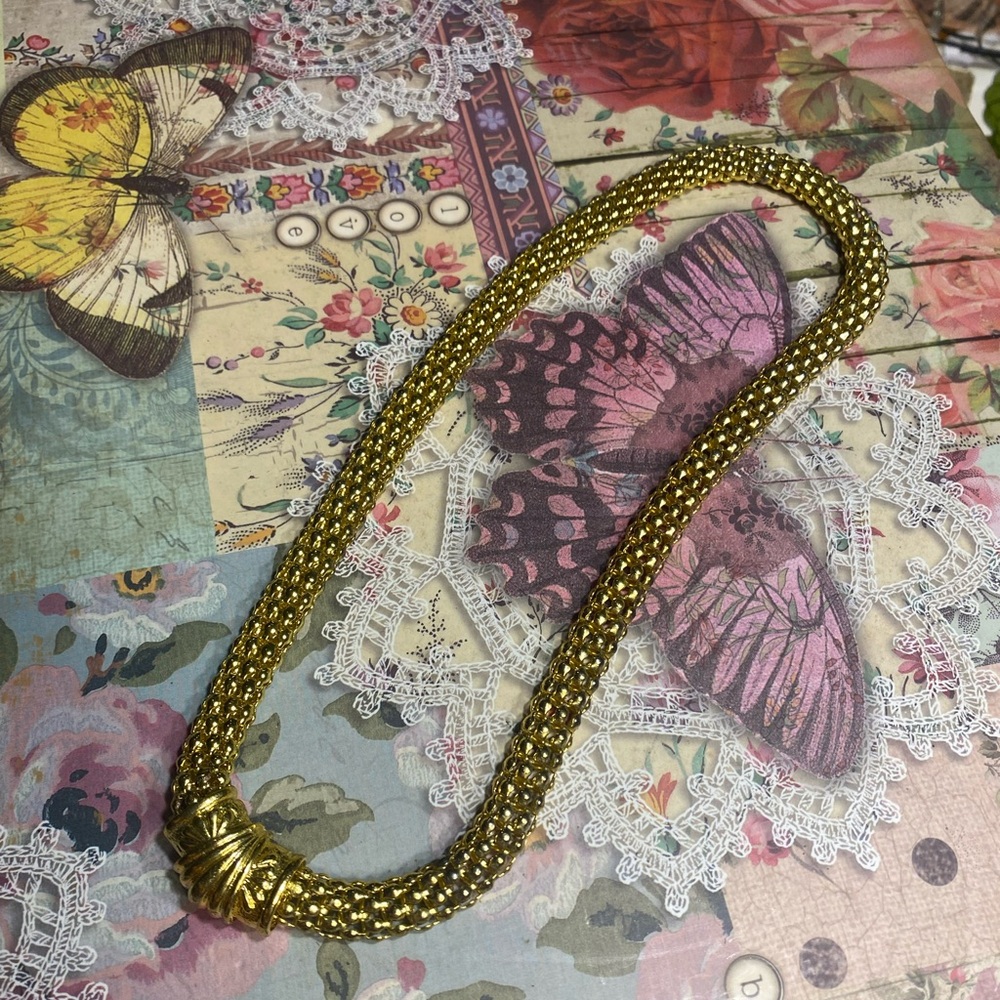 Vintage Gold Tone Mesh Etruscan Magnetic Clasp Statement Choker Necklace
